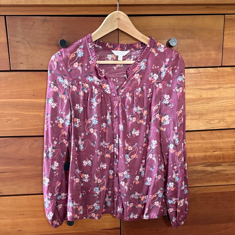LC Lauren Conrad Plum Floral Blouse Size XS